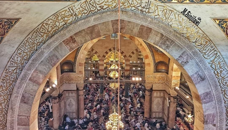 جموع المُصلين بالمُصلى القبلي