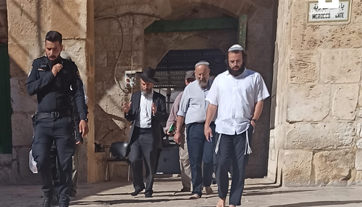 الصور من الاقتحام اليوم