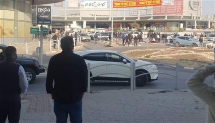 بئر السبع: أربعة قتلى في عملية طعن وارتقاء المنفذ