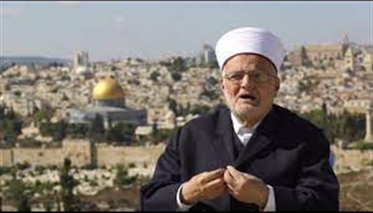 الشيخ عكرمة صبري يحذر من مخططات الاحتلال لأسرلة التعليم في القدس