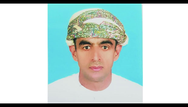 بيت العنكبوت يمزق