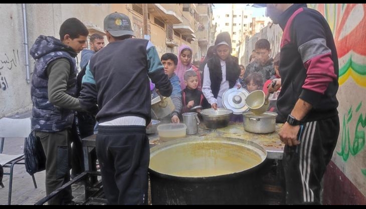 "التكية" وسيلة الفلسطينيين لمواجهة حرب التجويع بغزة