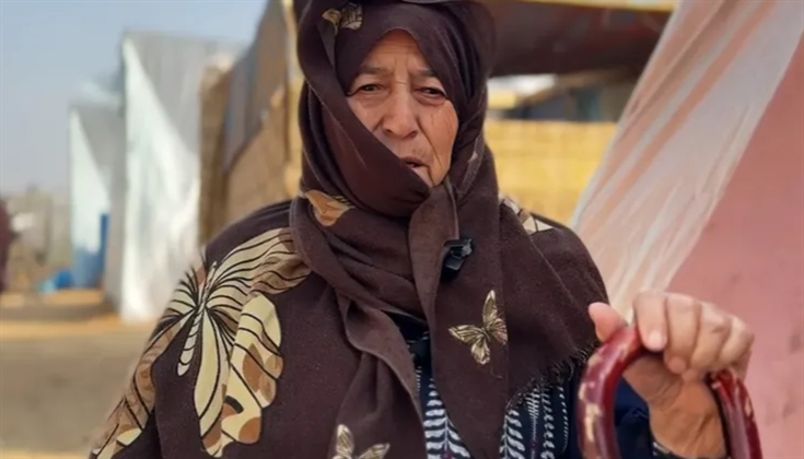 مسنّة فلسطينية عايشت النكبة تبدي صمودا استثنائيا رغم النزوح