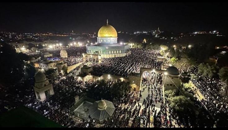 200 ألف مصل يحيون ليلة القدر في المسجد الأقصى المبارك