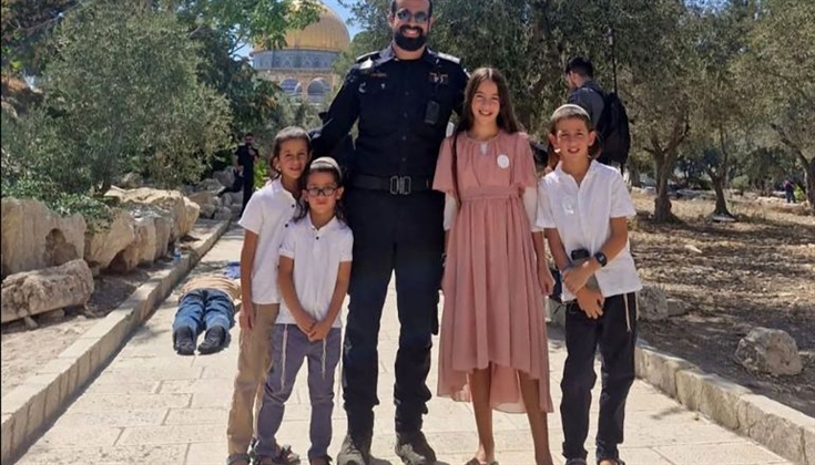 مستوطنون يقتحمون الأقصى والاحتلال يستدعي مرابطتين للتحقيق