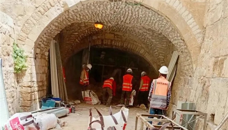 محافظة القدس: الاحتلال يدمّر شواهد إسلامية أسفل الأقصى