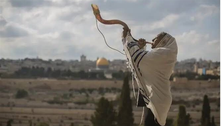 ماذا يعني نفخ البوق في الأقصى بعيد الغفران وإلى متى يصمت المسلمون